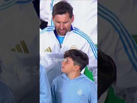 CON THIAGO, MATEO Y CIRO: ASÍ INGRESÓ MESSI AL CAMPO DE JUEGO 💙